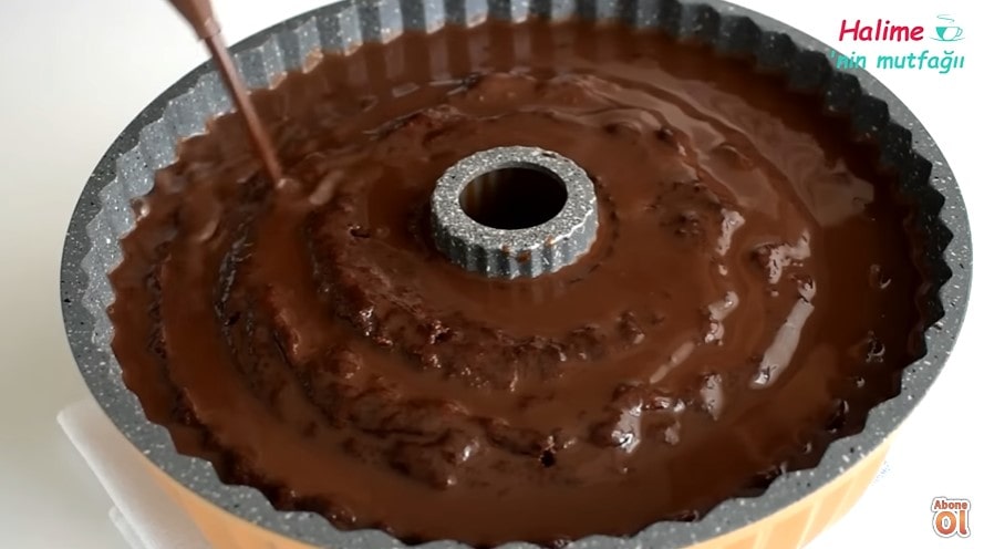 çikolata soslu kek tarifi
