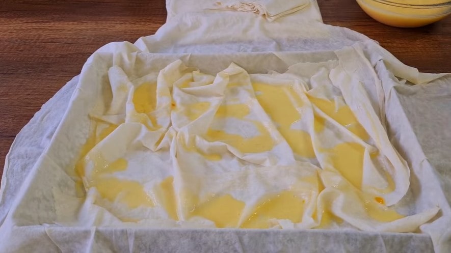hazır yufkadan peynirli börek