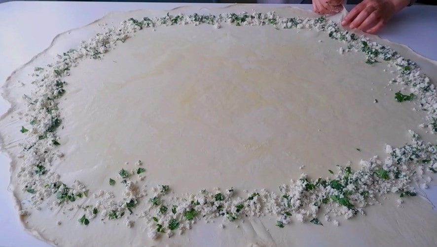 peynirli el açması börek yapımı